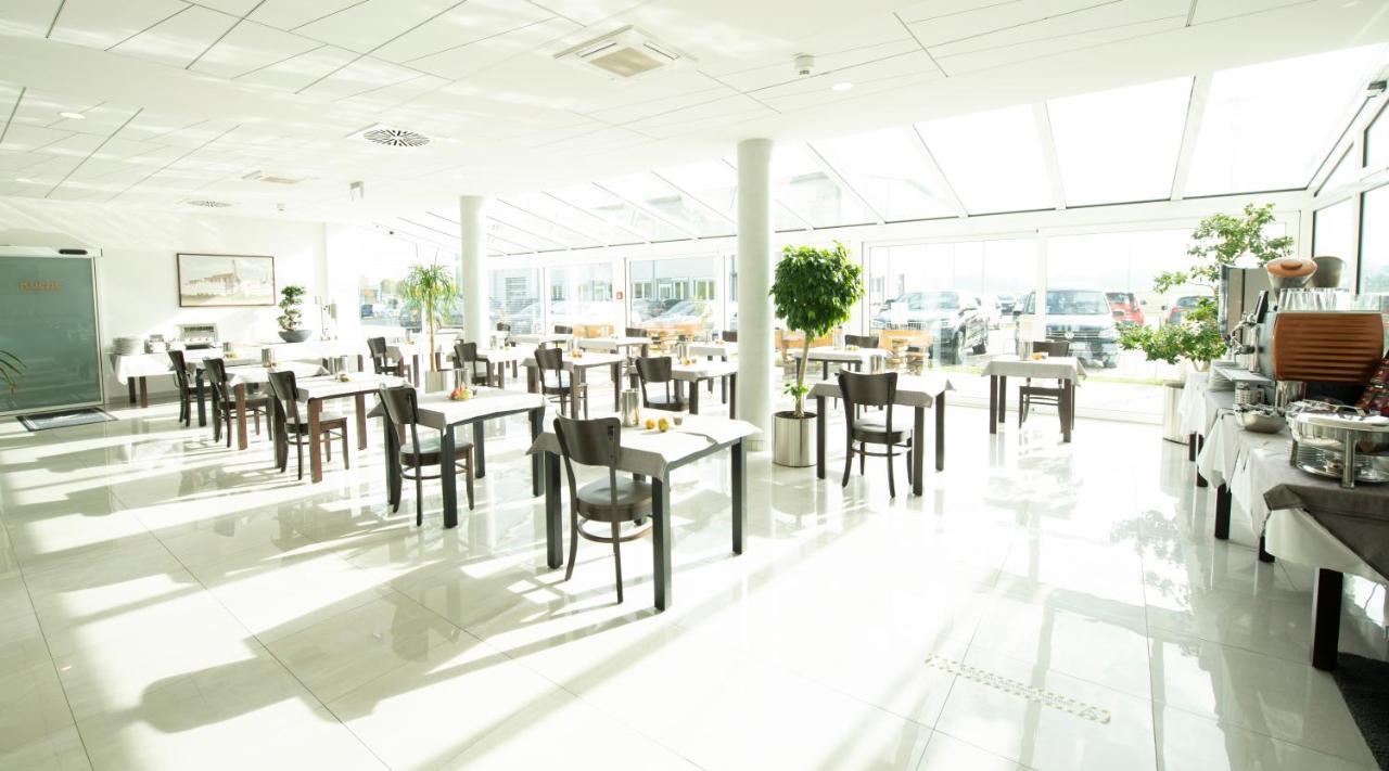 Stadthotel Donauwörth Екстериор снимка